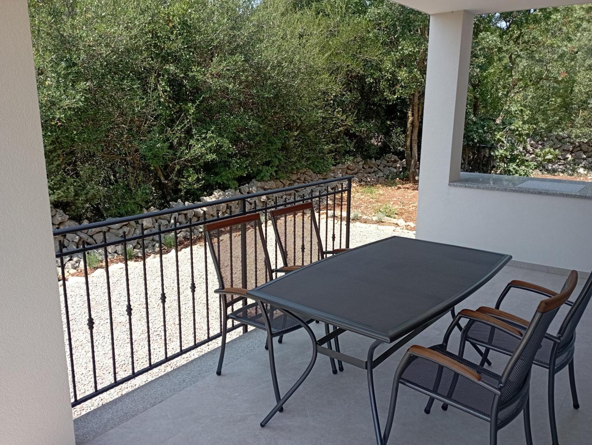 Tiziana Apartament *